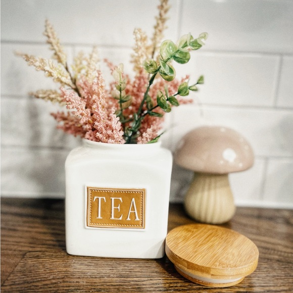 White Ceramic Tea Canister with Bamboo Lid - Picture 1 of 3